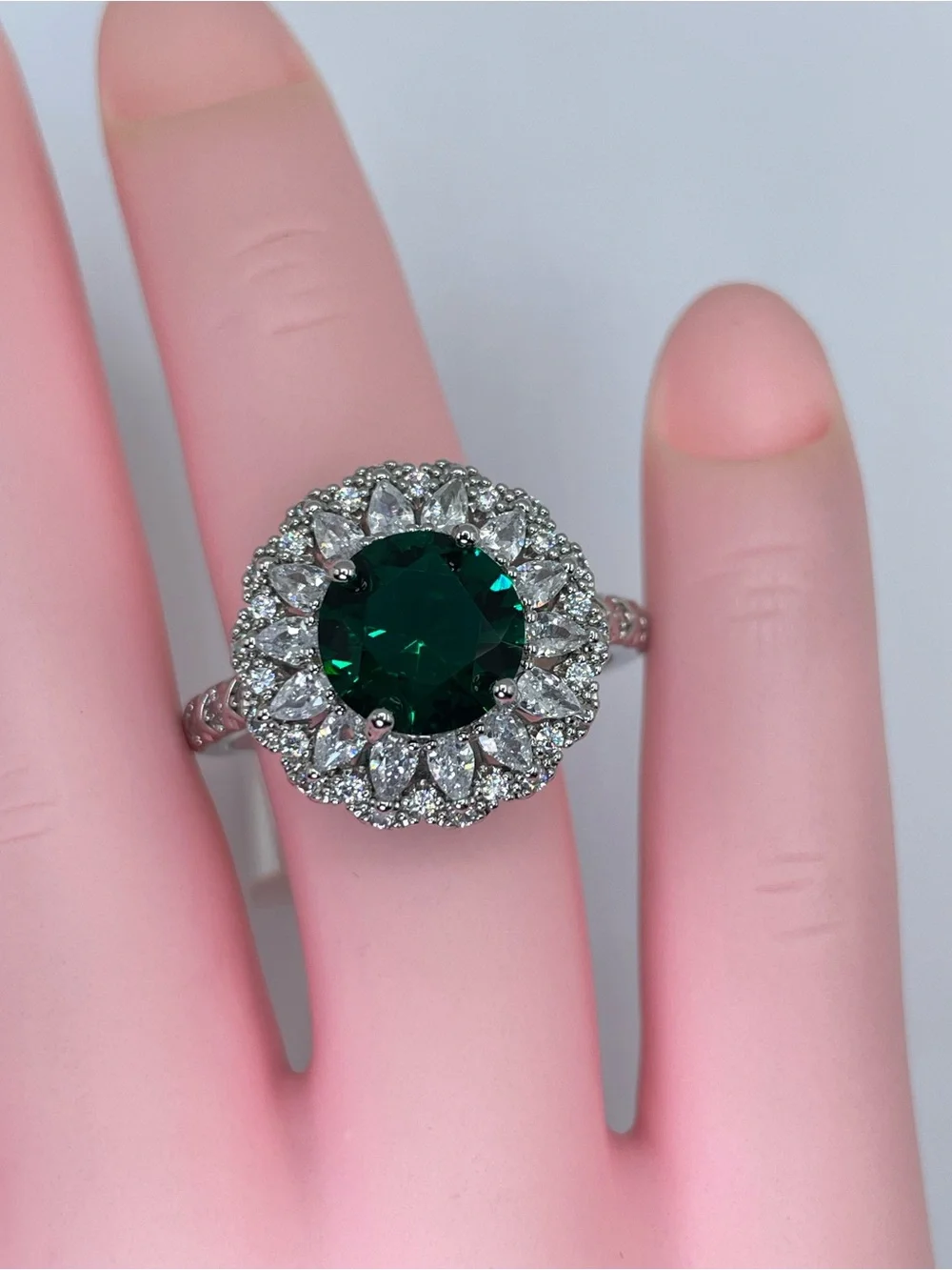 Swarovski Crystal Elements Emerald Green Crystal Halo Art Deco Ring Sz 10